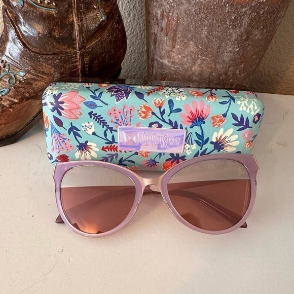 LULAROE Cateye sunglasses - Picture 1 of 9